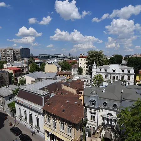 Apartament Over The