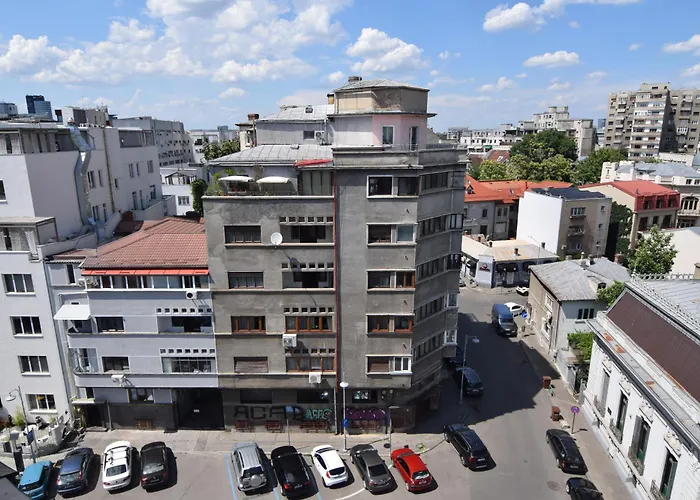 Over The * Bukareszt